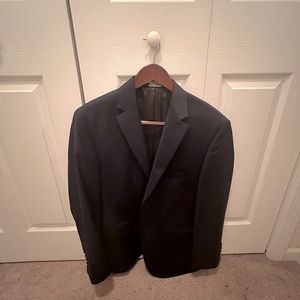 Jos A Banks blazer, worn maybe three times.  Size 40s.  Navy Blue